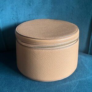 Cuyana Leather Wellness Case - Brown | NWOT